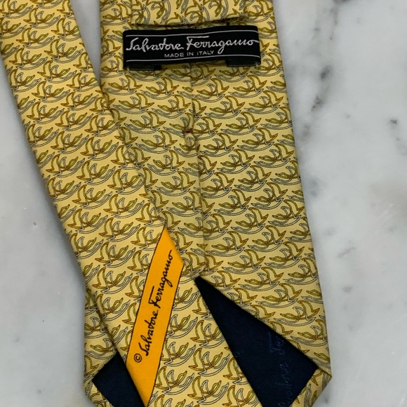 Salvatore Ferragamo Other - SALVATORE FERRAGAMO Twin Doves Yellow Silk Tie